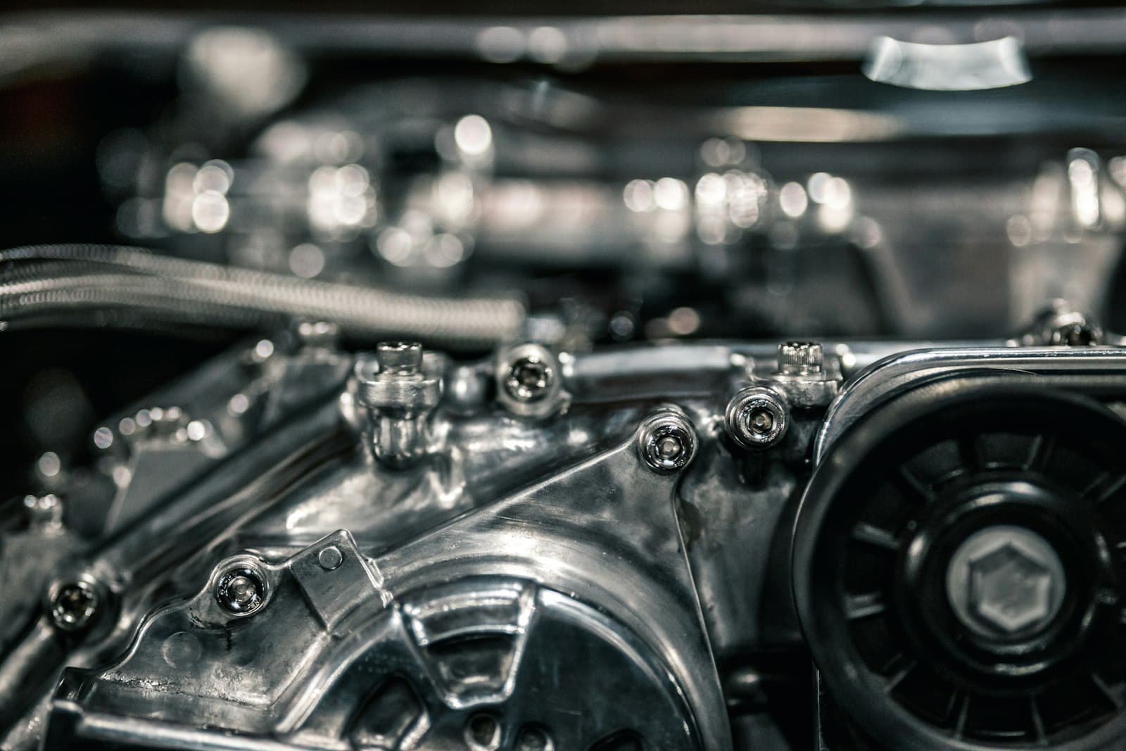 A remanufactured engine with new internal components